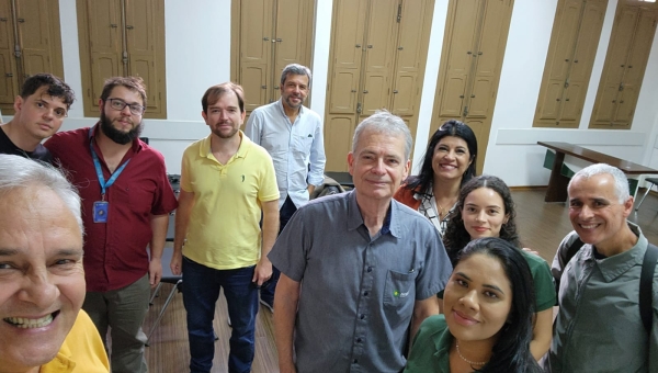 Cultivo in vitro de lúpulo é tema de reunião da ACIANF